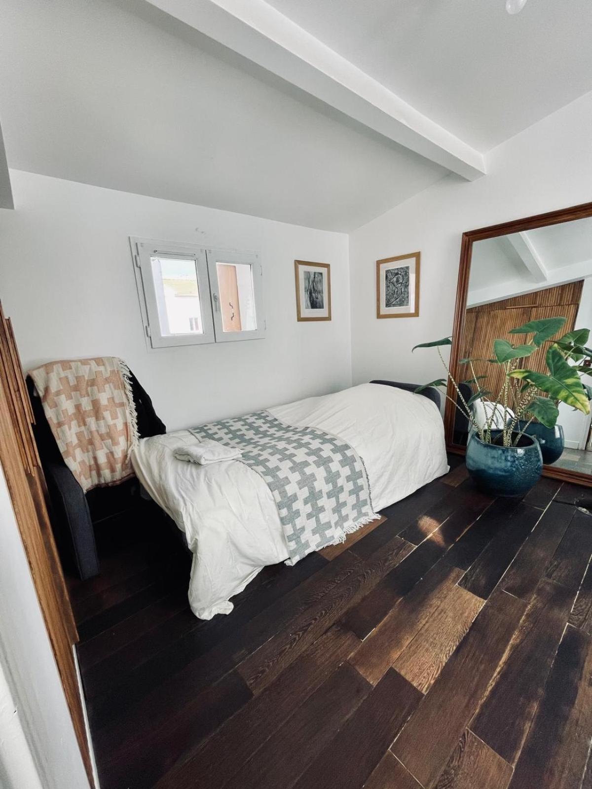 Small Architect'S House Pantin Extérieur photo